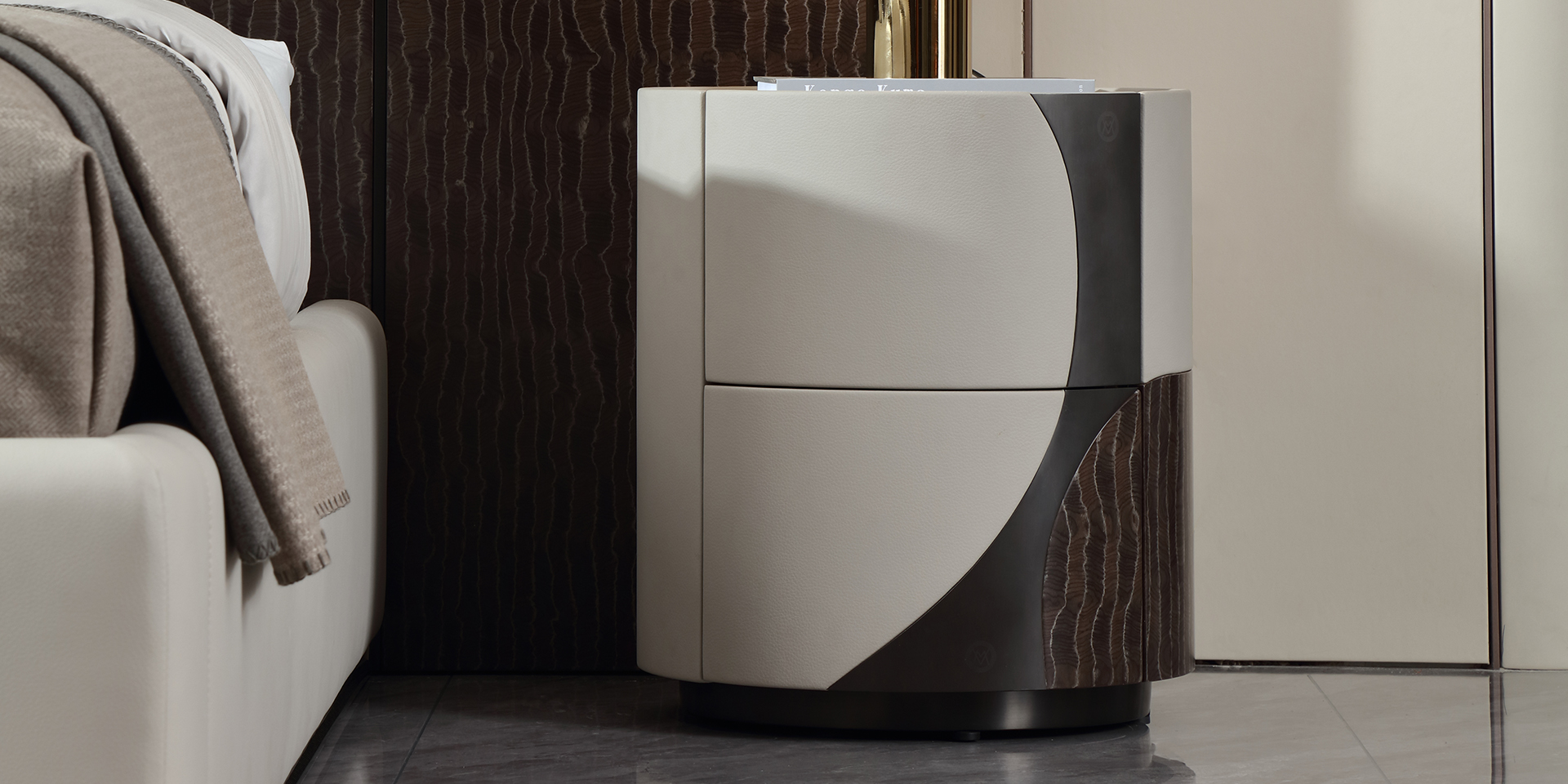 BEDSIDE TABLE-2DA